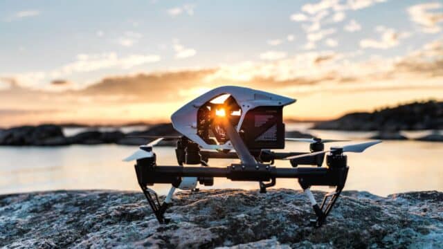 Un drone capable d'aller sous l'eau : est-ce vraiment possible ?